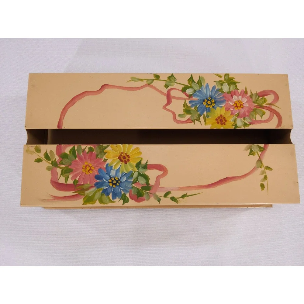 Vintage Metal Tissue Box Cover Beige Hand Painted Floral Ribbon Toleware‎ Style